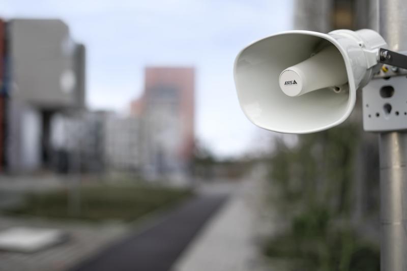 Network horn speaker in the city