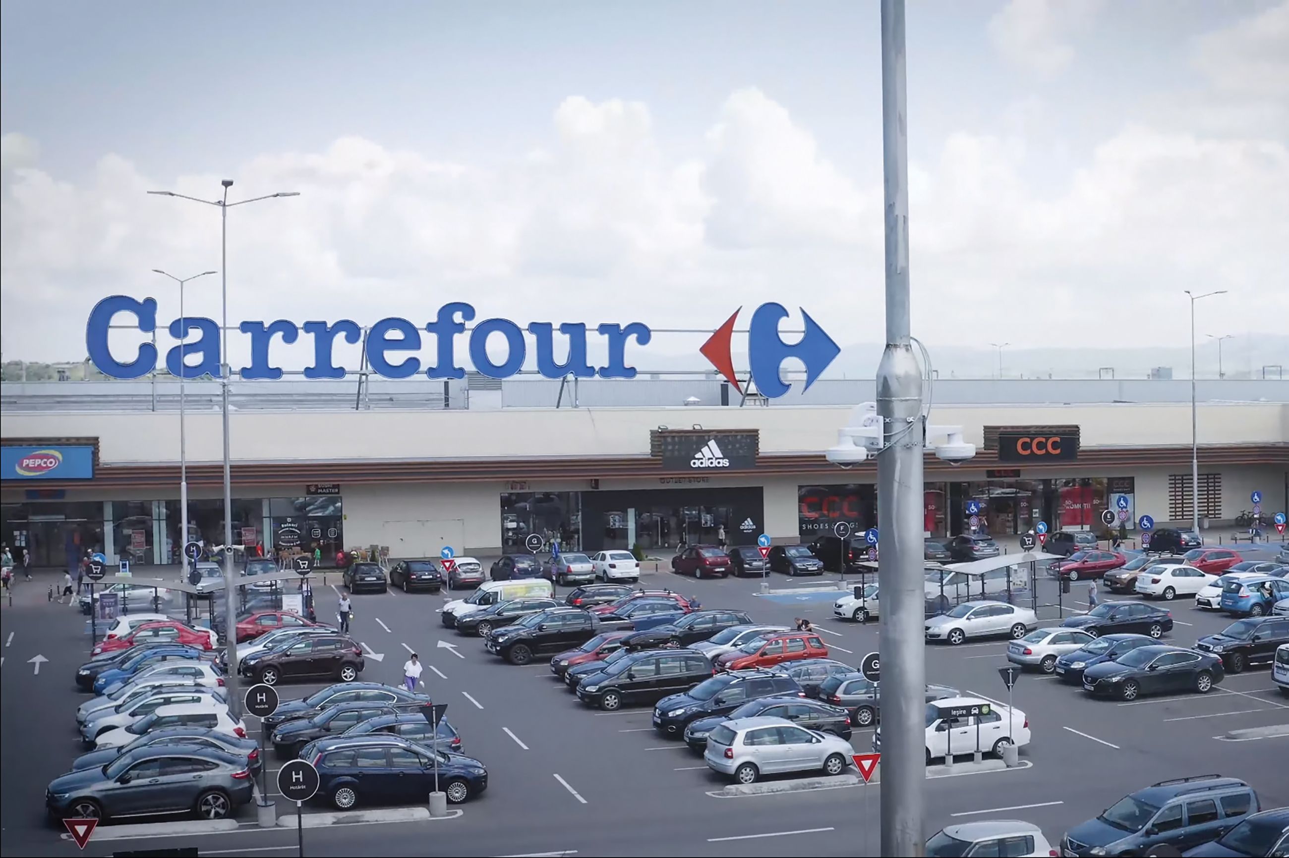 Adidas outlet hotsell carrefour