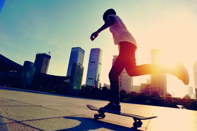 woman_skateboarder