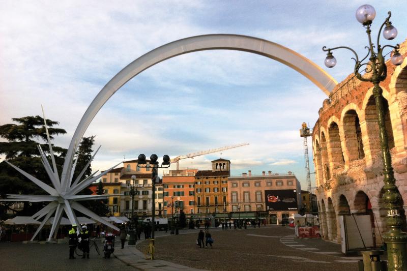 sculpture over square in the city of Verona