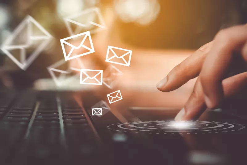 hand_fingers_email_icons_keyboard_1910_26001950.jpg