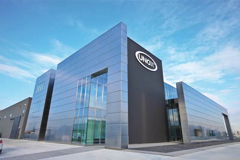 Unox exterior