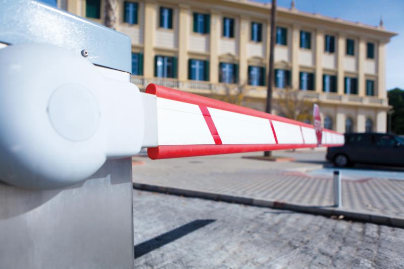 parking boom in white and red colour