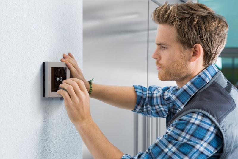 man installing 2n product