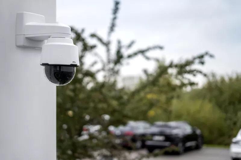 ptz camera mounted on wall outdoor