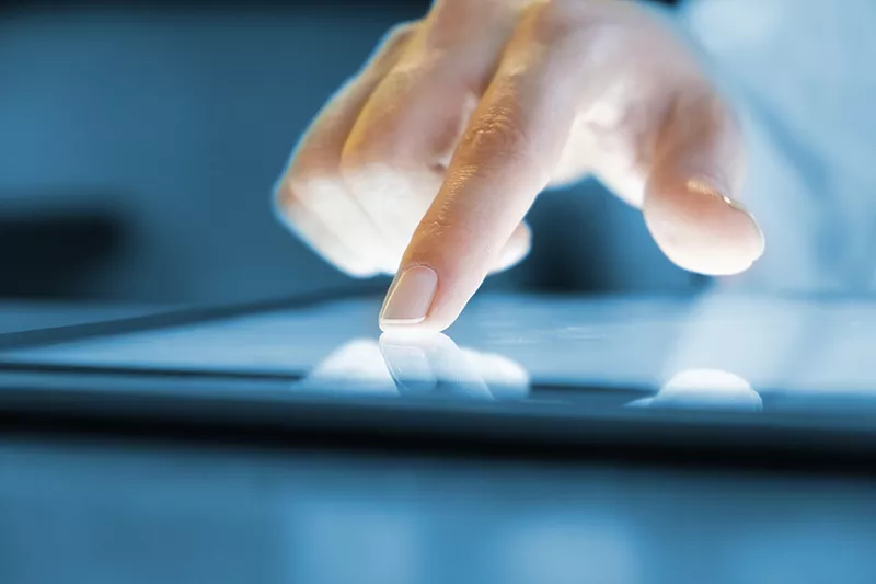 hand_finger_touching_tablet_touchscreen_blue_2103_lo.jpg