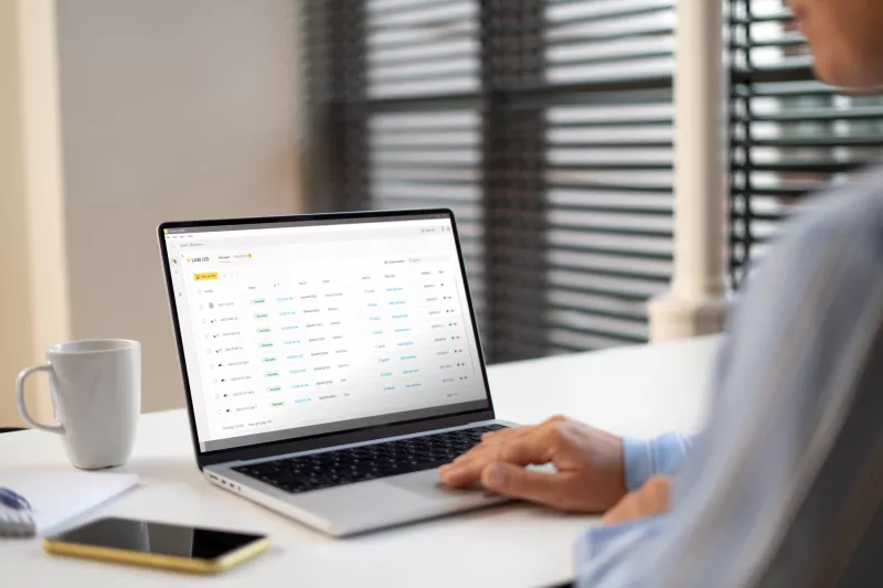 axis device manager edge, laptop