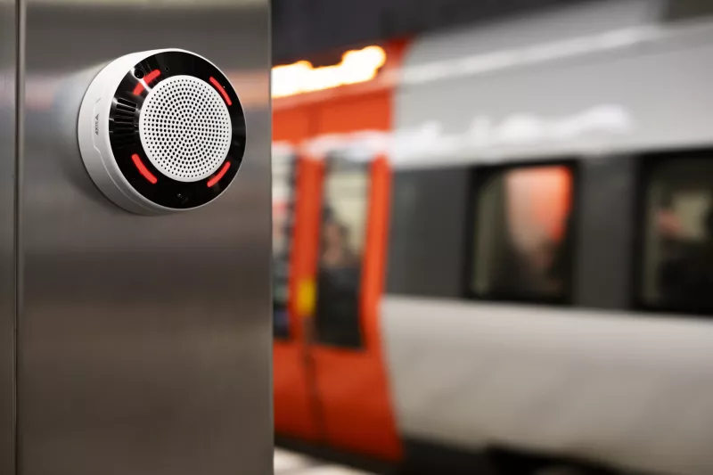 D6310, train, platform