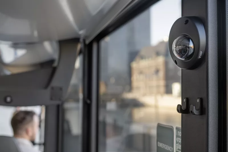 AXIS P3905-R Mk III with AXIS TP3830 Top Cover Black