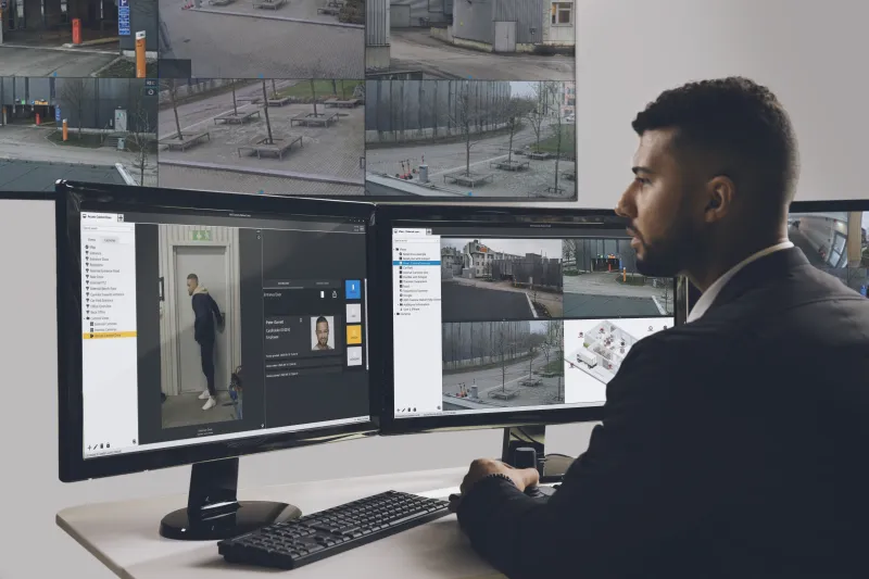 Operator using AXIS Camera Station