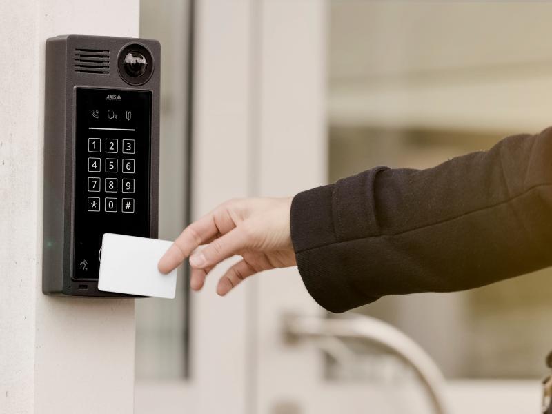 a8207ve, mounted on a wall, key card