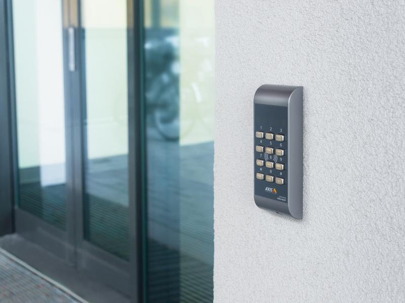 AXIS A4011-E Reader, mounted on a wall