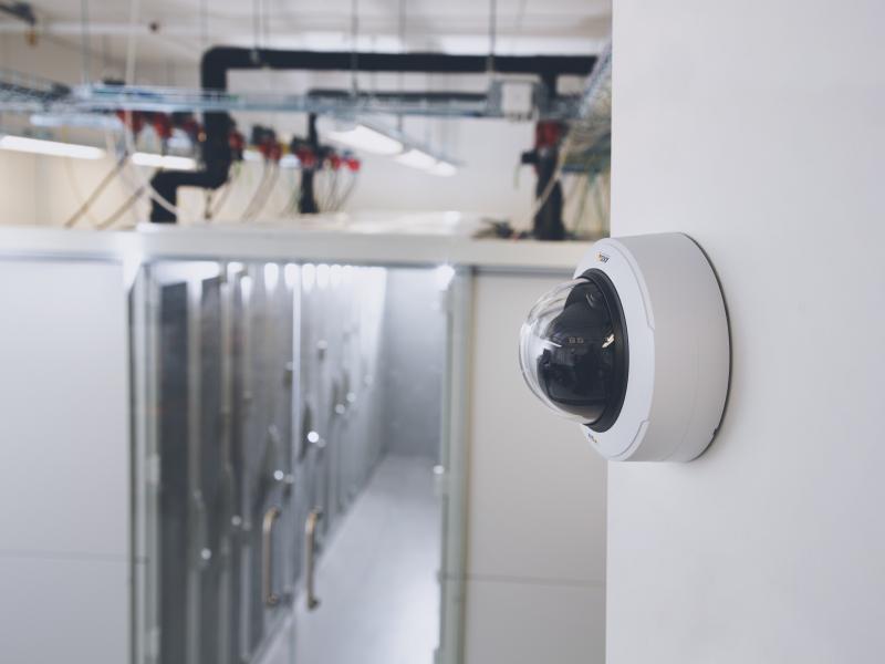AXIS P3248-LV Network Camera