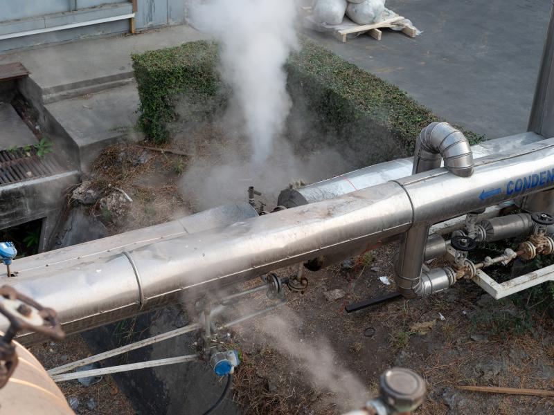 Gas pipes emits steam