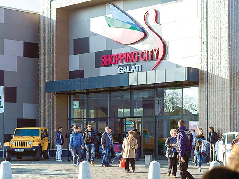 Entrance to Galati shopping mall