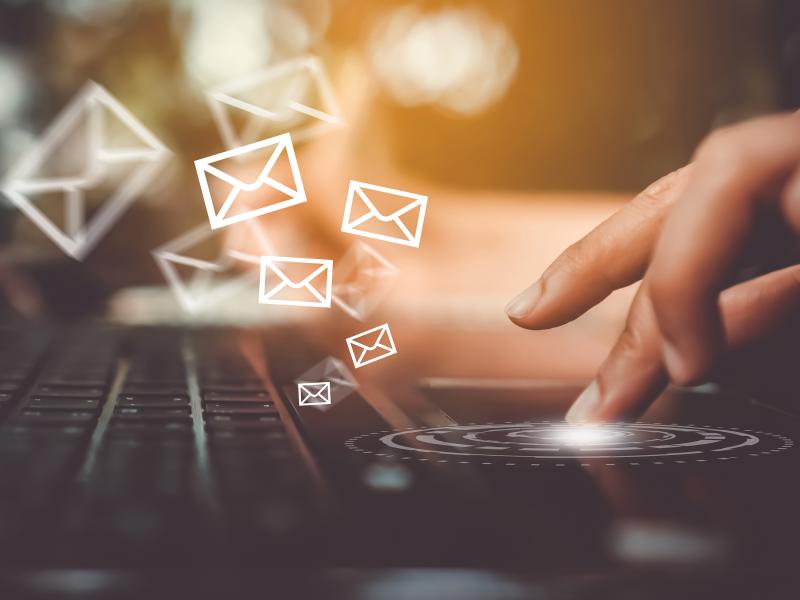 hand_fingers_email_icons_keyboard_1910_26001950.jpg