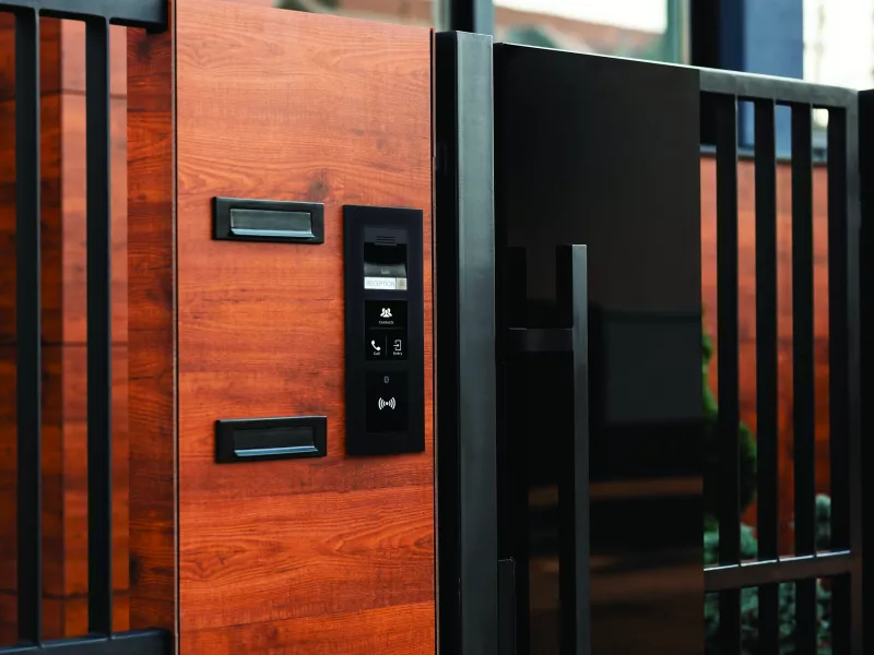IP verso mounted outside an gateway door