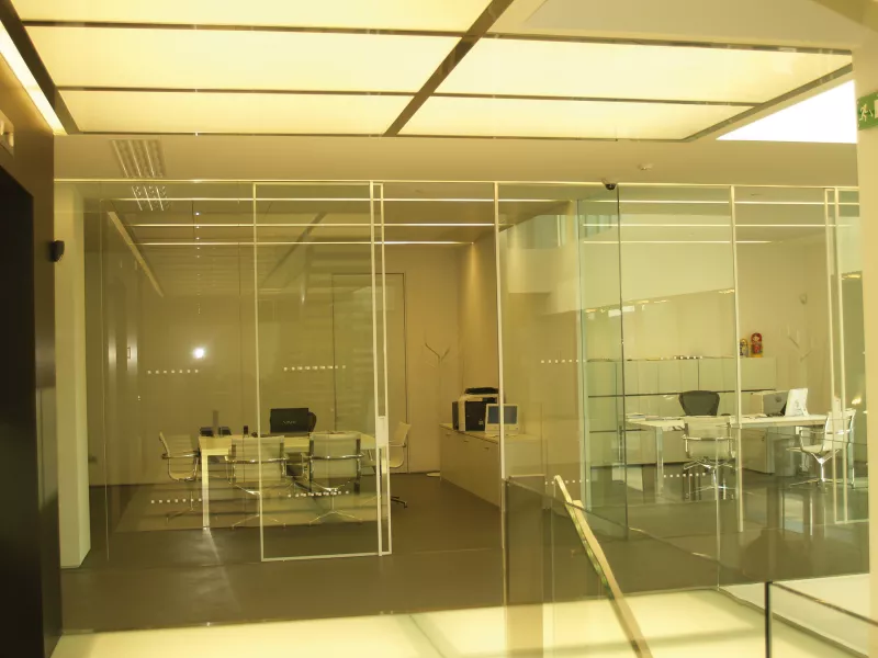 Meeting room with cealing cam