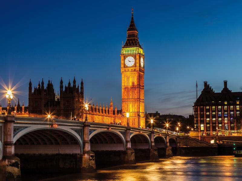 bigben in london at night