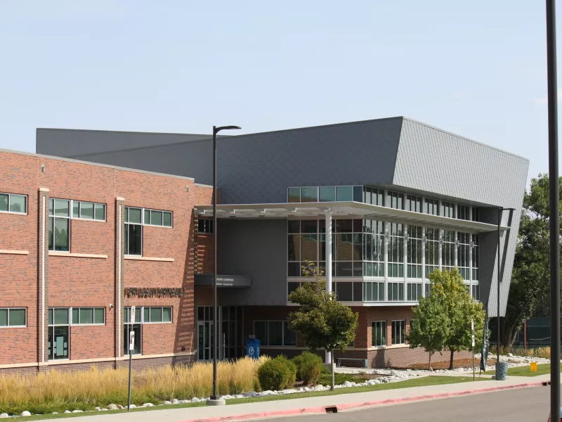 High school exterior for Sheridan School District