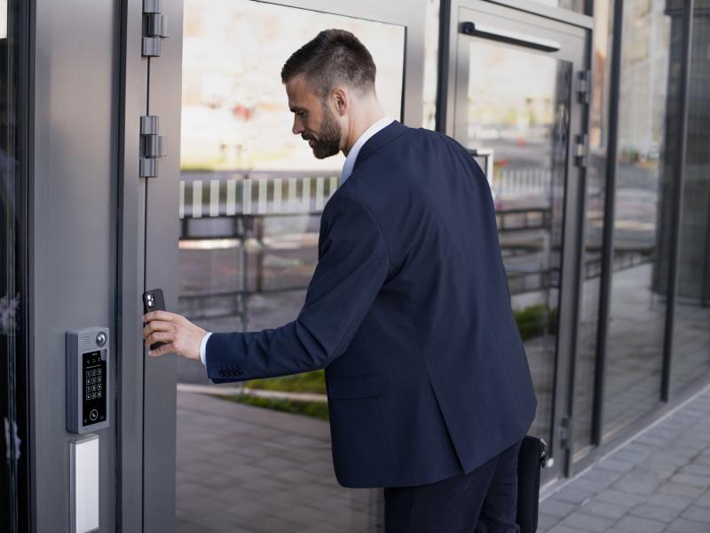 a8207 man entering building