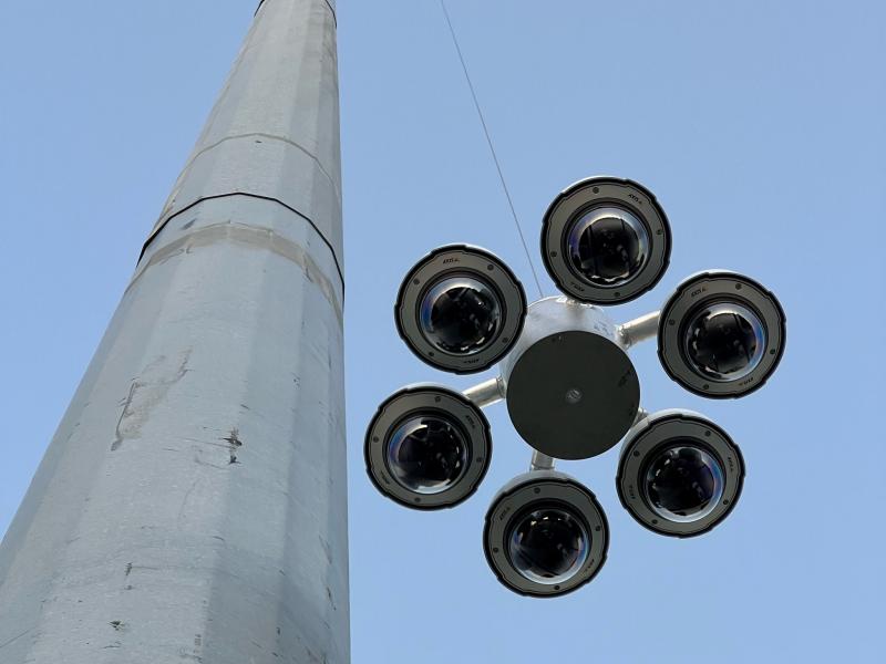 Lowering unit and 6 camera cluster on I-24 pole