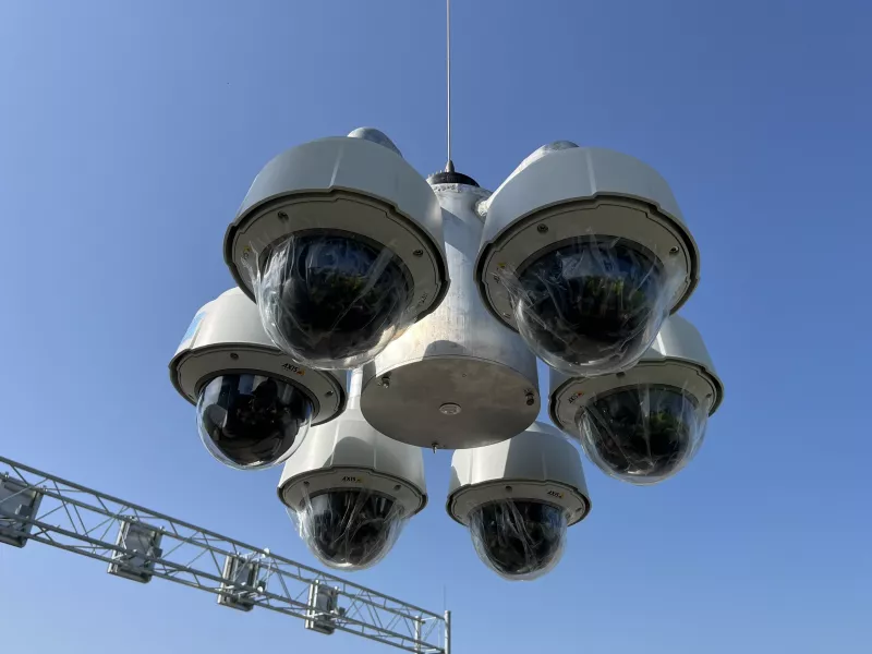 Close up of the 6 camera cluster