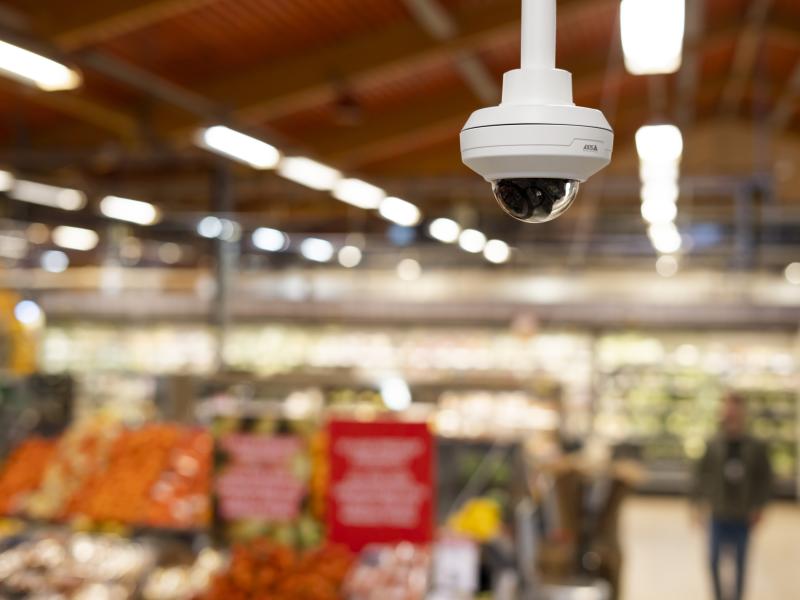 AXIS M4218-LV mounted on TM4101 pendant kit  in grocery_store