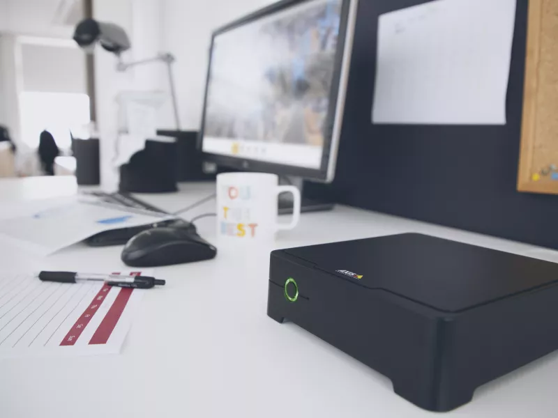 Desk with AXIS S3008 Recorder MkII