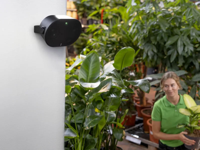 AXIS C1110-E on wall in plantshop