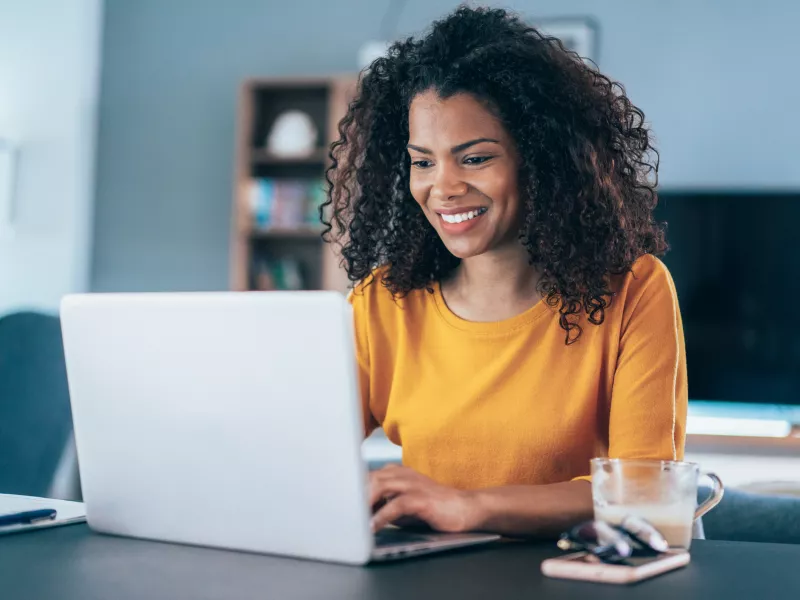 woman working laptop