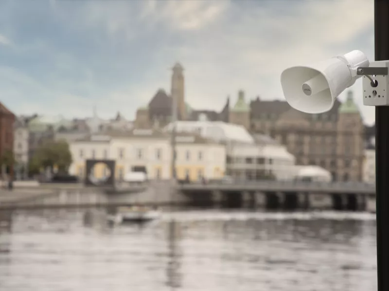 Network horn speaker in the city