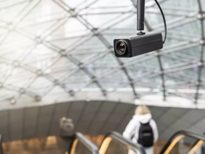 Block camera overlooking escalator 