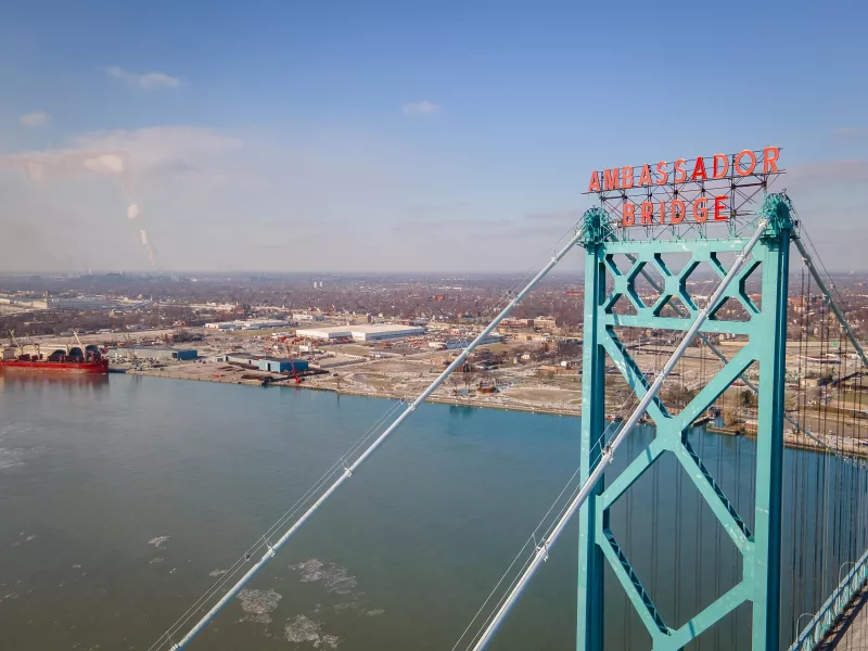 Aerial photo showing top of Windsor bridge 