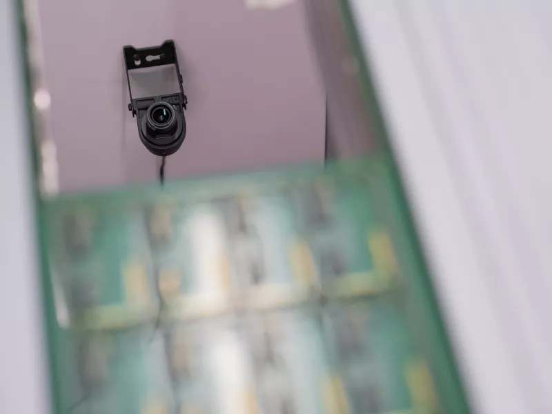AXIS F2105-Re Sensor Unit mounted on AXIS TF1901-RE Swivel Mount