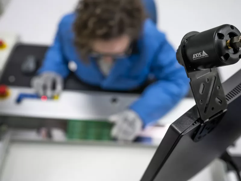 AXIS F2107-RE Standard Sensor montiert auf AXIS TF1902-RE 