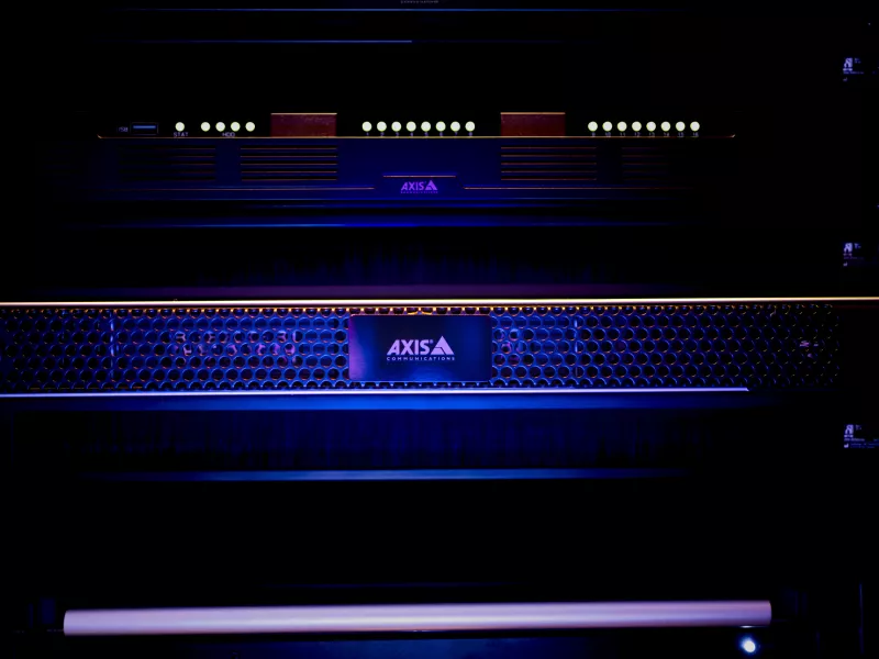 AXIS S1228 in Rack