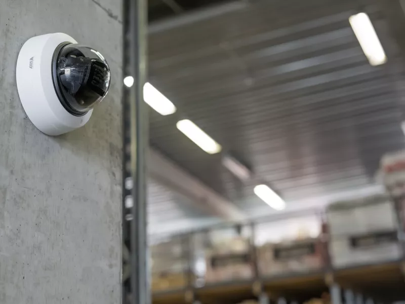 AXIS M42 concrete wall