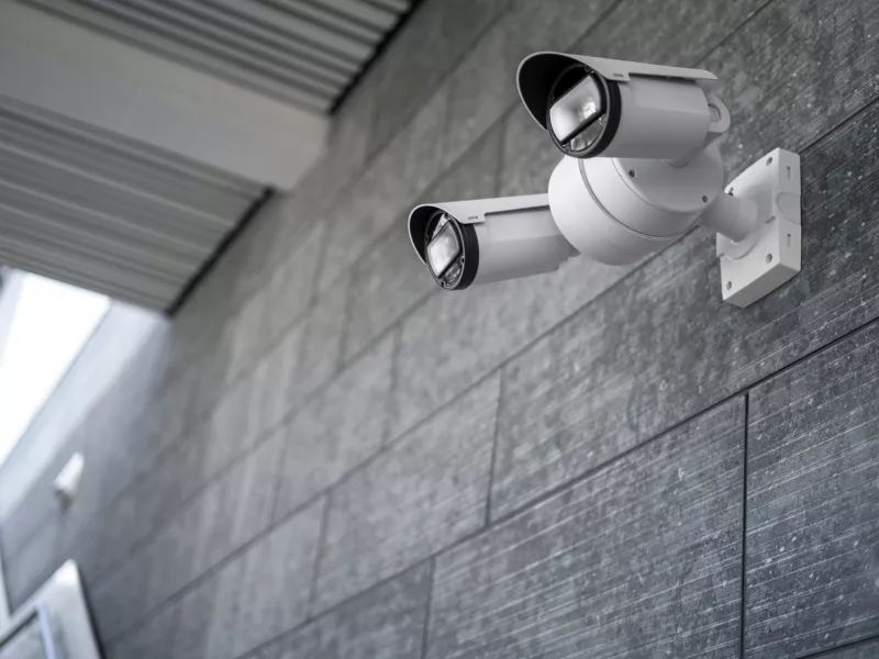 AXIS Q18 Bullet Camera Series with AXIS TQ1503-E Dual Mount