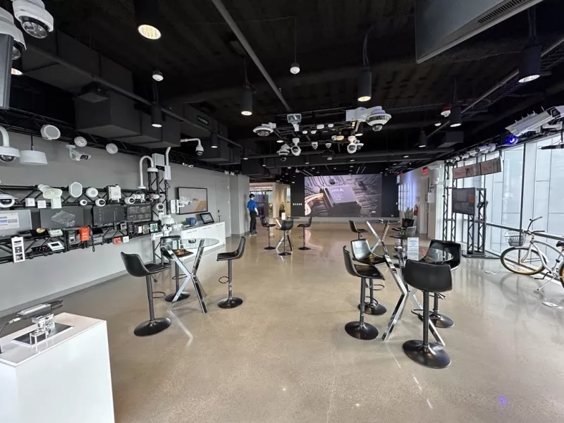 Minneapolis Axis Experience Center solutions lab showcasing hands-on demonstrations of advanced security solutions, including video surveillance, access control, and integrated systems.