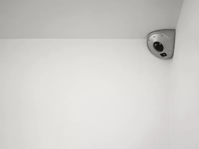 AXIS Q9227 corner camera with white led 