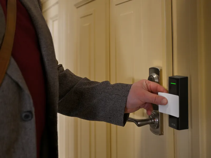 AXIS A4610 Network Reader. Smooth access, less cabling, remote management