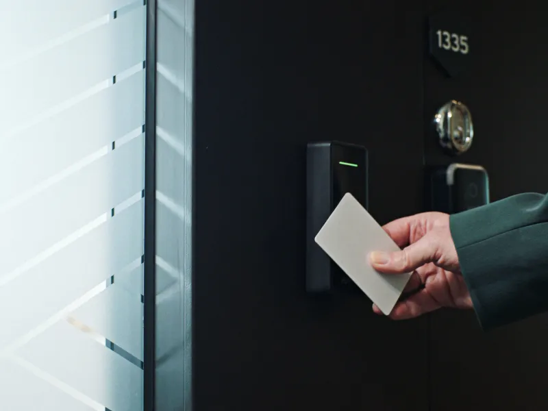 AXIS A4030-E Reader for secure bi-directional communication. OSDP Verified