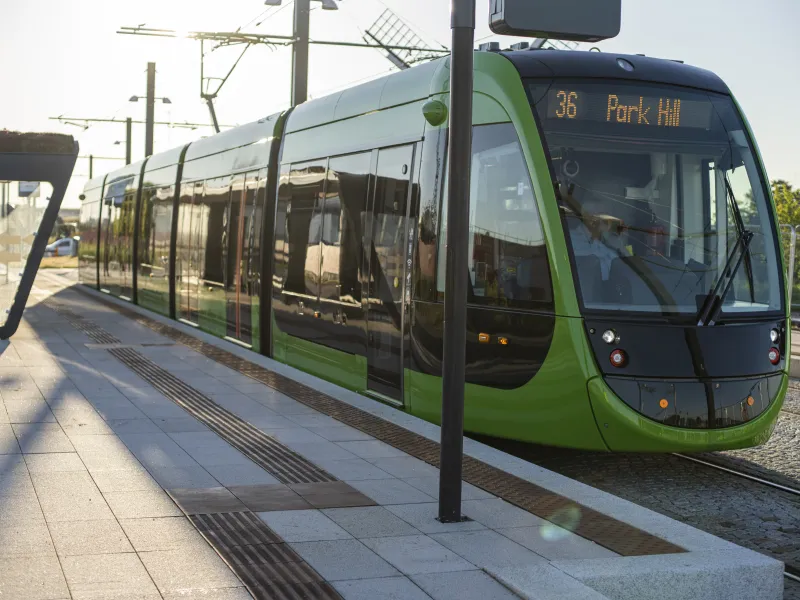 When used with AXIS TP3826-E Housing, AXIS P3947-R can be mounted externally on trams to withstand tough weather.