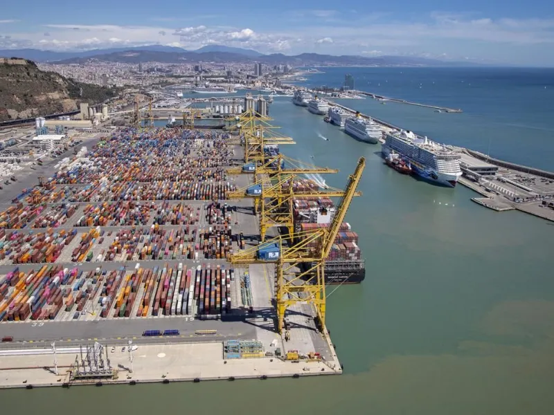 Smart Port Barcelona Axis Tracking container