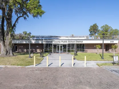 Exterior of Hernando school district office