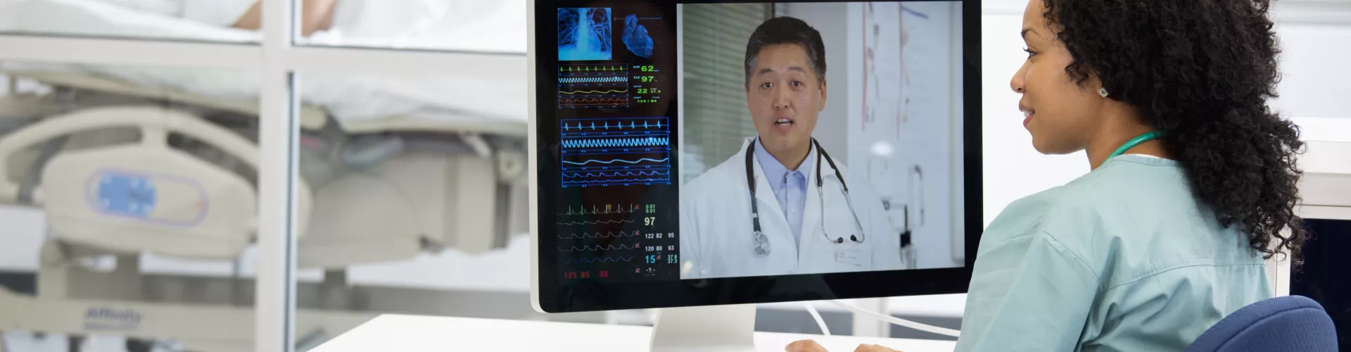 nurse_doctor_teleconference_hospital_2401_3840x1536