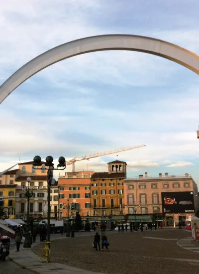 sculpture over square in the city of Verona