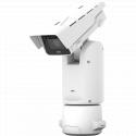 AXIS IP Camera Q8685-E는 360° 팬 및 지면에서 상공까지 135° 틸트 기능을 제공합니다.