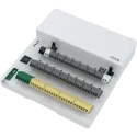 White AXIS A9920 I/O Relay Expansion Module, visto desde su ángulo izquierdo